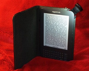 512px-Amazon_Kindle_3_cover_with_light