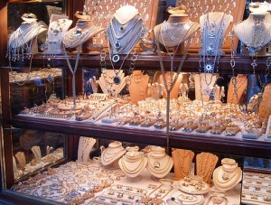 512px-Ponte_Vecchio_jewellery