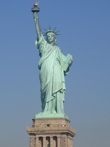 512px-Statue-de-la-liberte-new-york